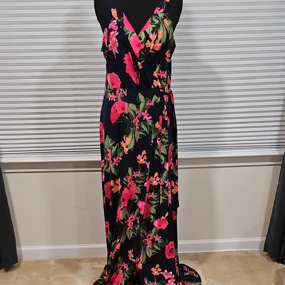 Floral Maxi Dress in Black and Pink